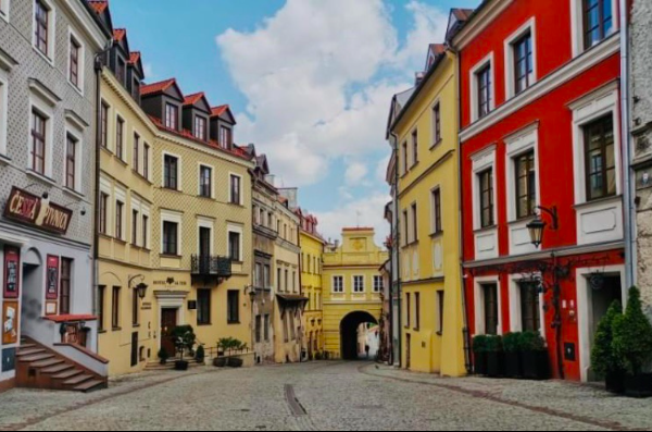 Wycieczka z Warszawy do Lublina Śladami lubelskich żydów i Majdanek TERMIN 26.04.2026 (niedziela)