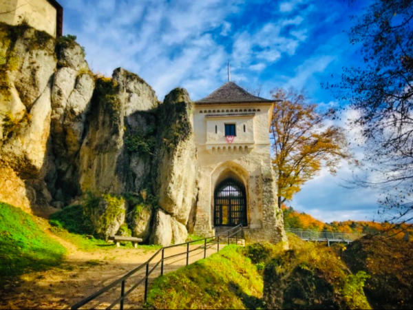 Wycieczka z Warszawy do Ojcowskiego Parku Narodowego Ojcowski Park Narodowy cz.2 TERMIN 08.08.2026 (sobota)